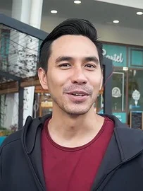 Darius Sinathrya